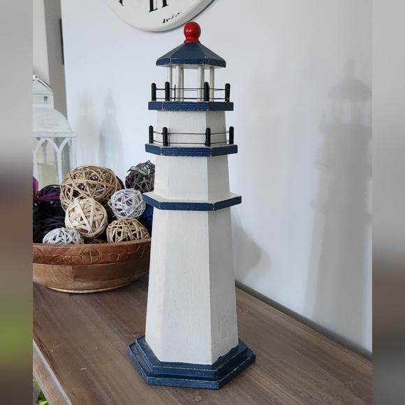 ⚓ Heritage Mint Wooden Nautical Lighthouse Décor – White & Blue, 15” Tall - Picture 4 of 16